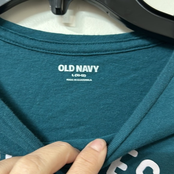 Old navy long sleeve - Picture 2 of 2